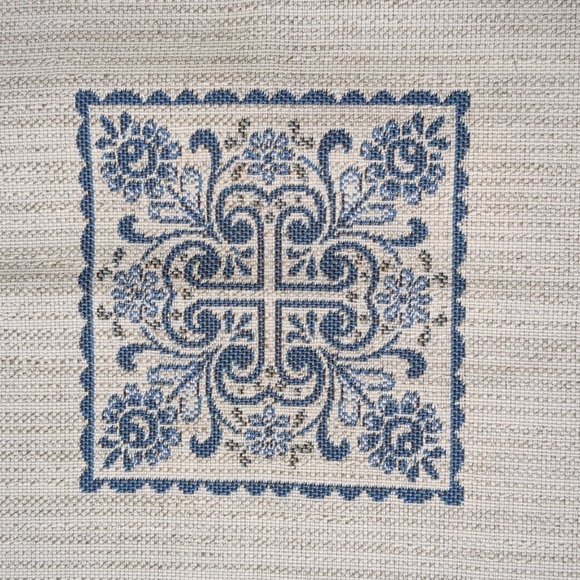 Folk Design Blue & Cream Tablecloth 32" x 32" - Picture 3 of 7